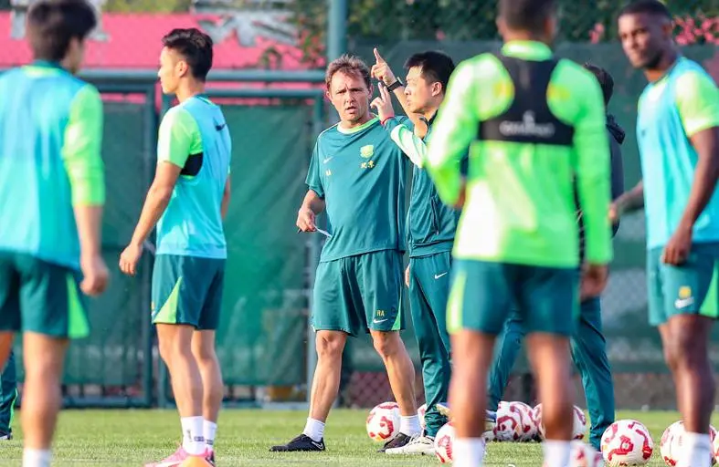 一样的, 不敌麦克阿, 亚冠二级联 一样的, 不敌麦克阿, 亚冠二级联