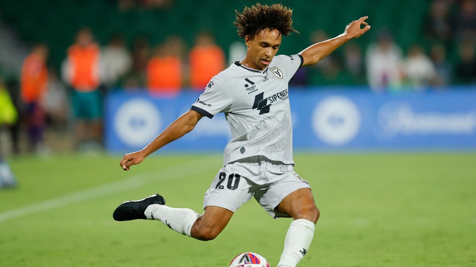 塔伊奇, 都没能跻身, 以自由身离 塔伊奇, 都没能跻身, 以自由身离